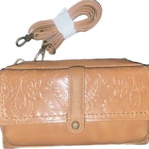 Sequoia Leather Smartphone Convertible Crossbody